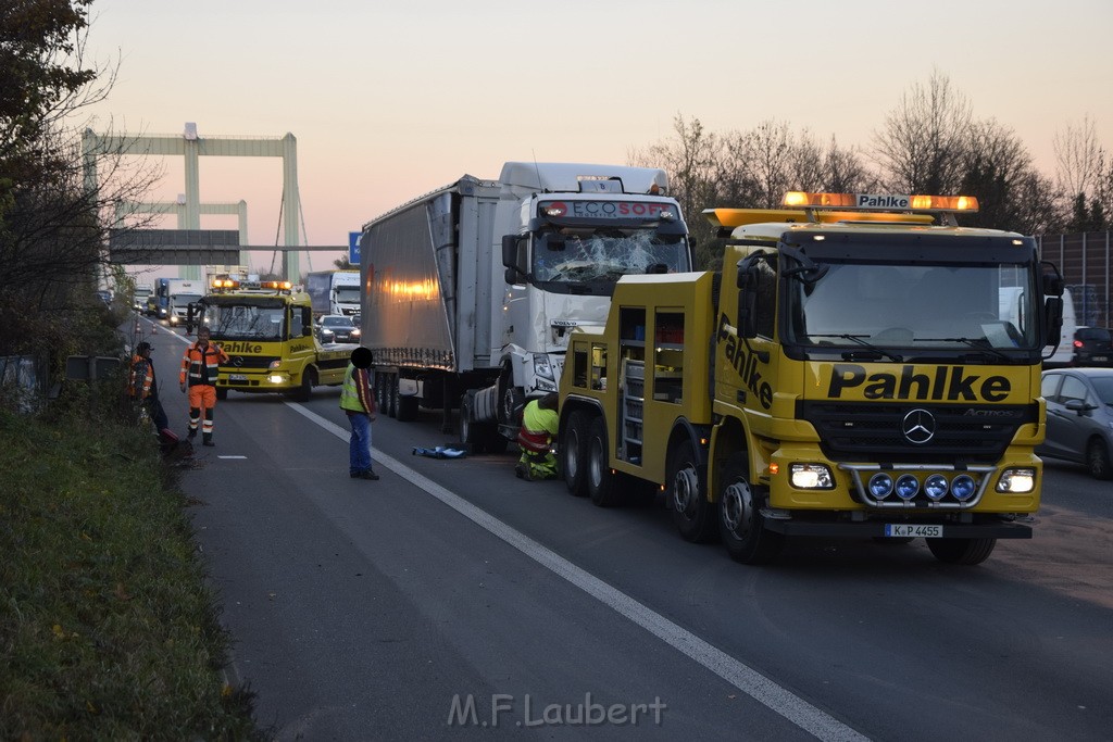 VU LKW A 4 Rich Aachen hinter Rodenkirchener Bruecke P37.JPG - Miklos Laubert